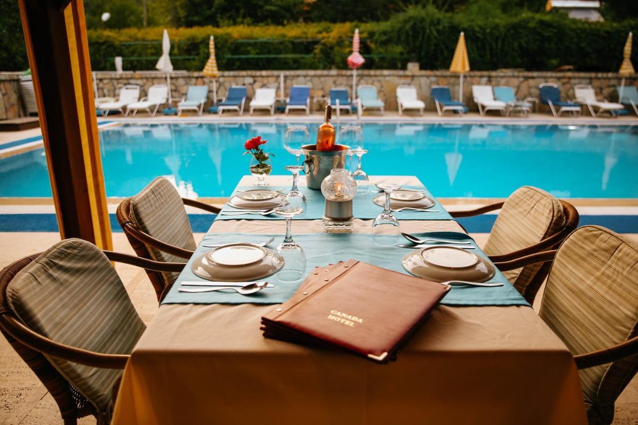 Hotel Canada & 3*